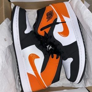 COPY - COPY - Jordan 1 Mid Shattered Backboard